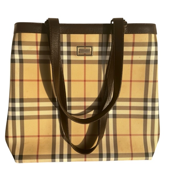 Classic Burberry Nova Check Bag - Picture 1 of 9
